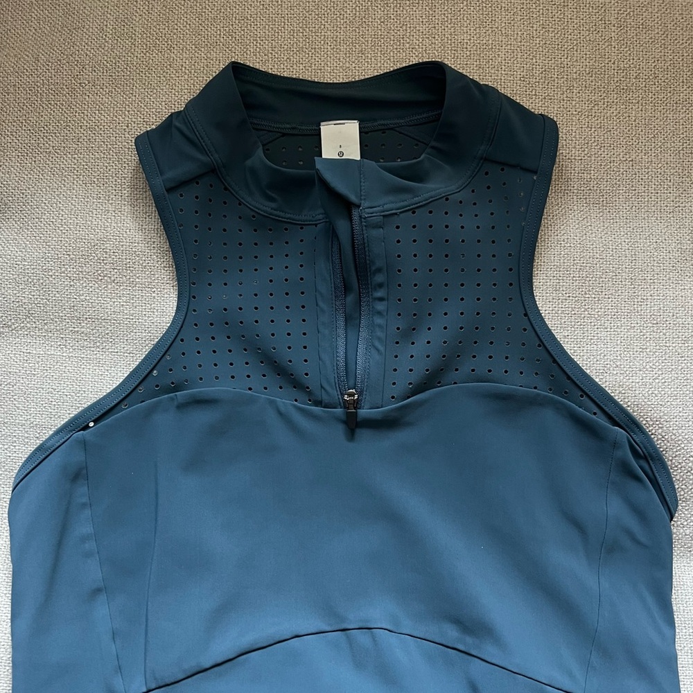 Lululemon cropped quarter zip mesh tank